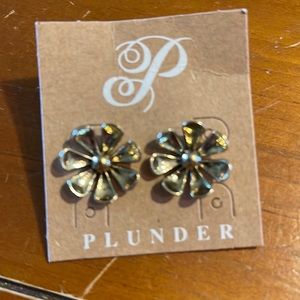 Gold flower earrings
